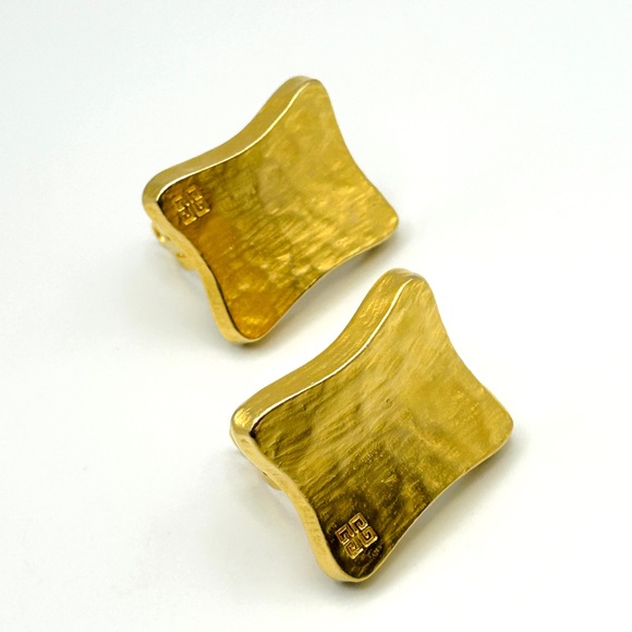 Beautiful Signed Givenchy Large Square Vintage Brushed Gold Clip On Earrings EUC - Picture 6 of 16